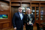 Астраханский губернатор встретился с «чернобыльцем»