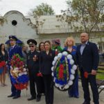 В сквере Победы Советского посёлка состоялась торжественная церемония возложения венков к обелиску воинам-землякам, павшим в годы Великой Отечественной войны