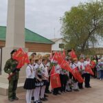 В сквере Победы Советского посёлка состоялась торжественная церемония возложения венков к обелиску воинам-землякам, павшим в годы Великой Отечественной войны