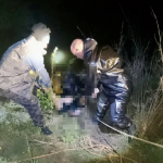 Под Астраханью автомобиль с людьми съехал в канал: один человек погиб
