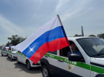 Патриотический автопробег: судебные приставы окрасили улицы Астрахани в цвета российского триколора