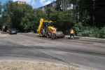 На улице Бехтерева ремонтируют дорогу