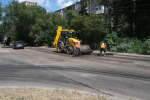 На улице Бехтерева ремонтируют дорогу