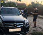 Премиальная иномарка помогла астраханским приставам найти ее владельца