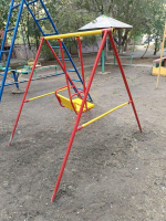 После обращений активистки ЛДПР на улице Белгородской, 1 появилась детская площадка