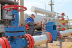 Андрей Мельниченко поздравил астраханцев с Днем газовика и нефтяника