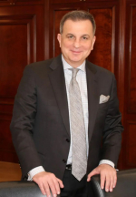 Андрей Мельниченко поздравил астраханцев с Днем газовика и нефтяника
