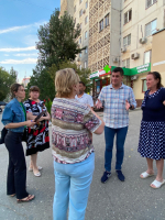 Деньгин: ЛДПР возьмет на контроль проблемы жителей микрорайона Бабаевского в Астрахани