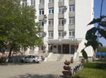 Астраханец незаконно сделал квартиру парикмахерской, реконструировав часть дома